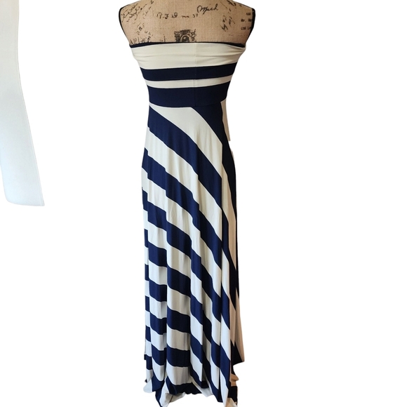 Nadia Tarr Strapless Navy and Cream Maxi Dress - Large - Picture 6 of 10